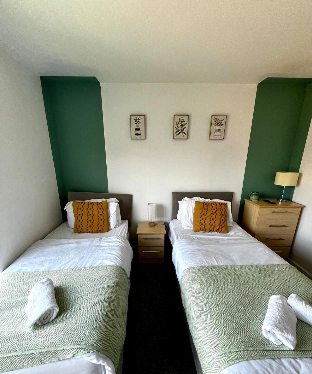 Serene 2-Bed Flat With Canal Views - Coop Live & Ethiad Manchester Exterior photo